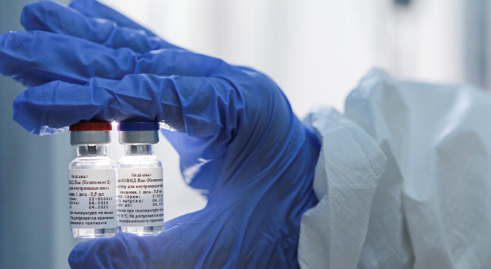 Dos viales de vacunas