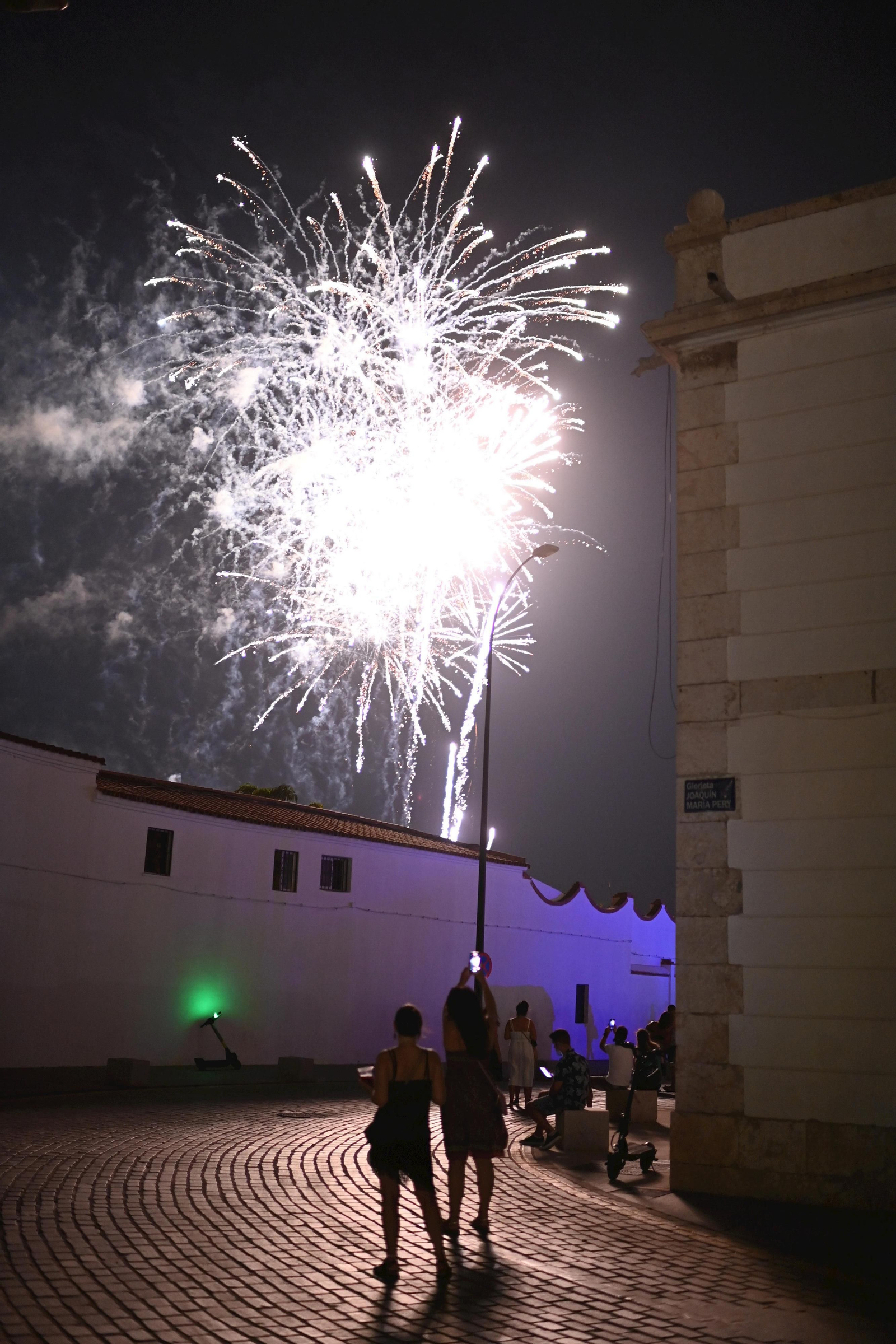 Drones y fuegos artificiales para abrir la Feria de Málaga 2022 (fotos)