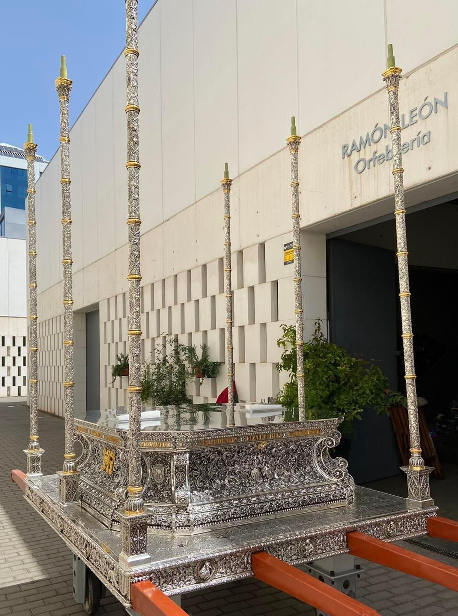 El paso tal como salió del taller de Ramón León.