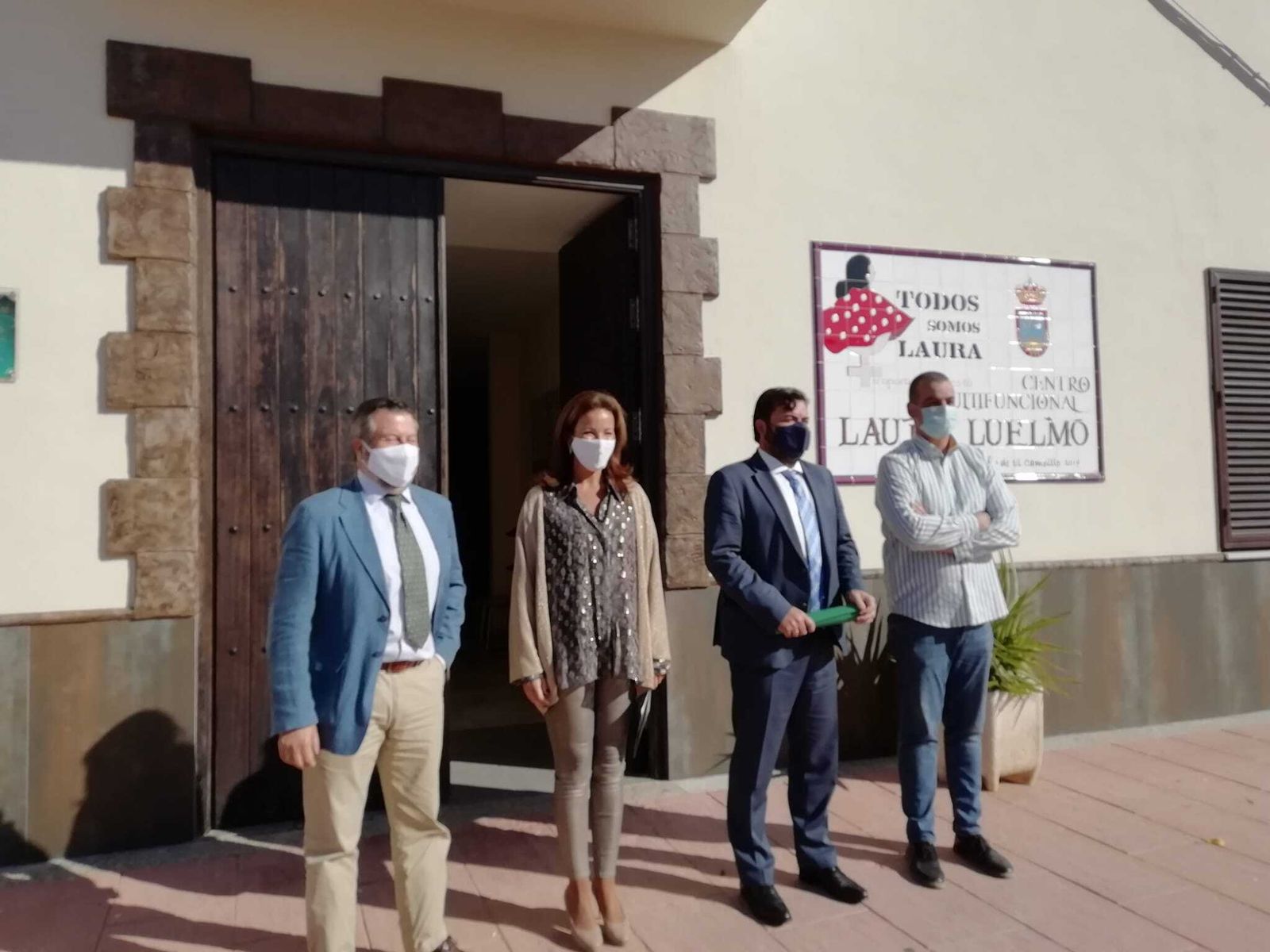 Visita de la delegada María Ángeles Muriel a El Campillo.