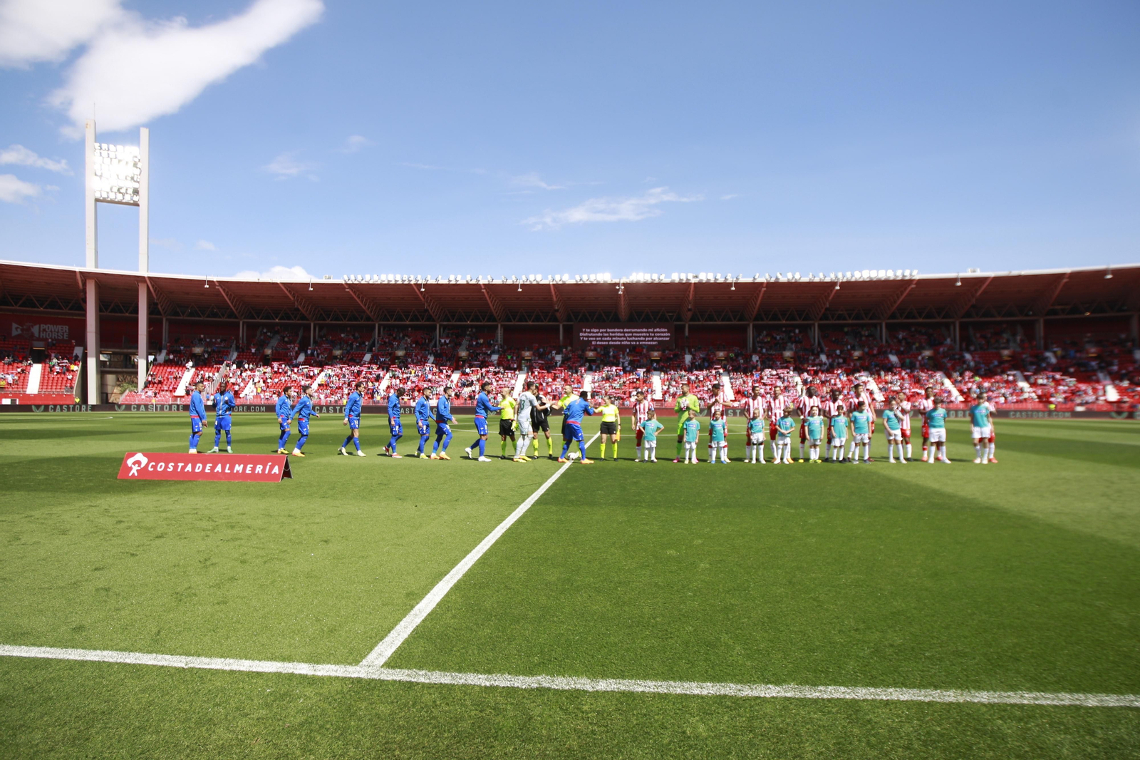 Las imágenes del triste descenso de la UDA ante el Getafe