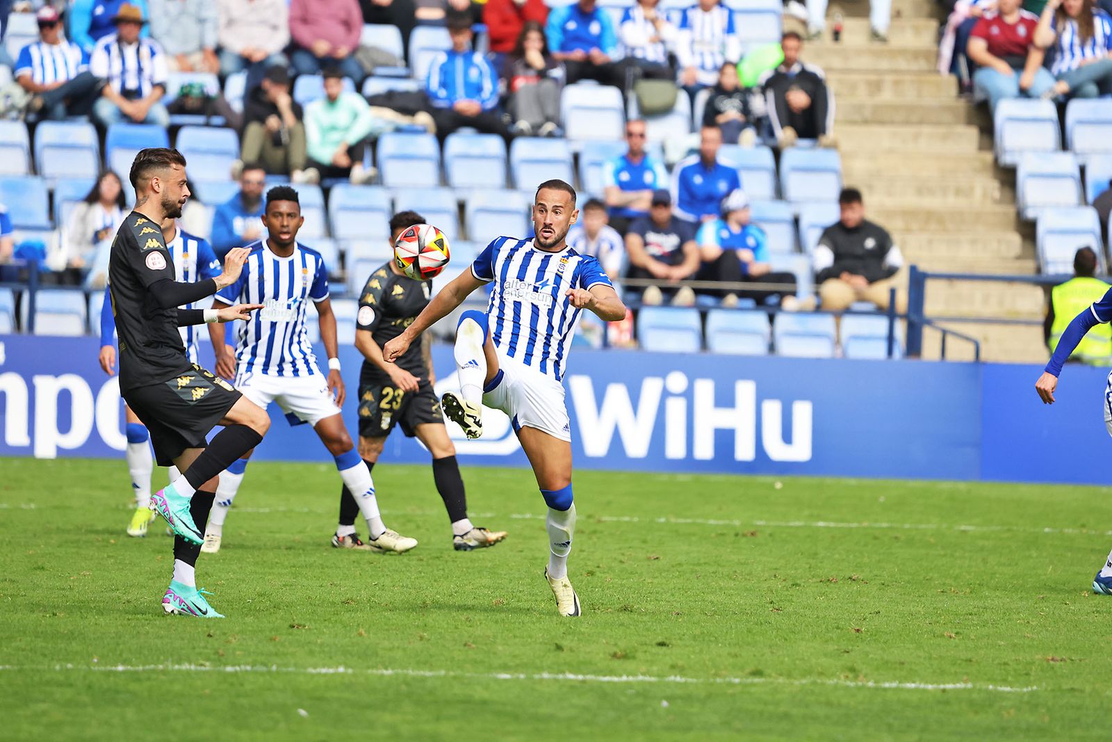 Imágenes del encuentro entre el Recreativo de Huelva y la AD Ceuta FC