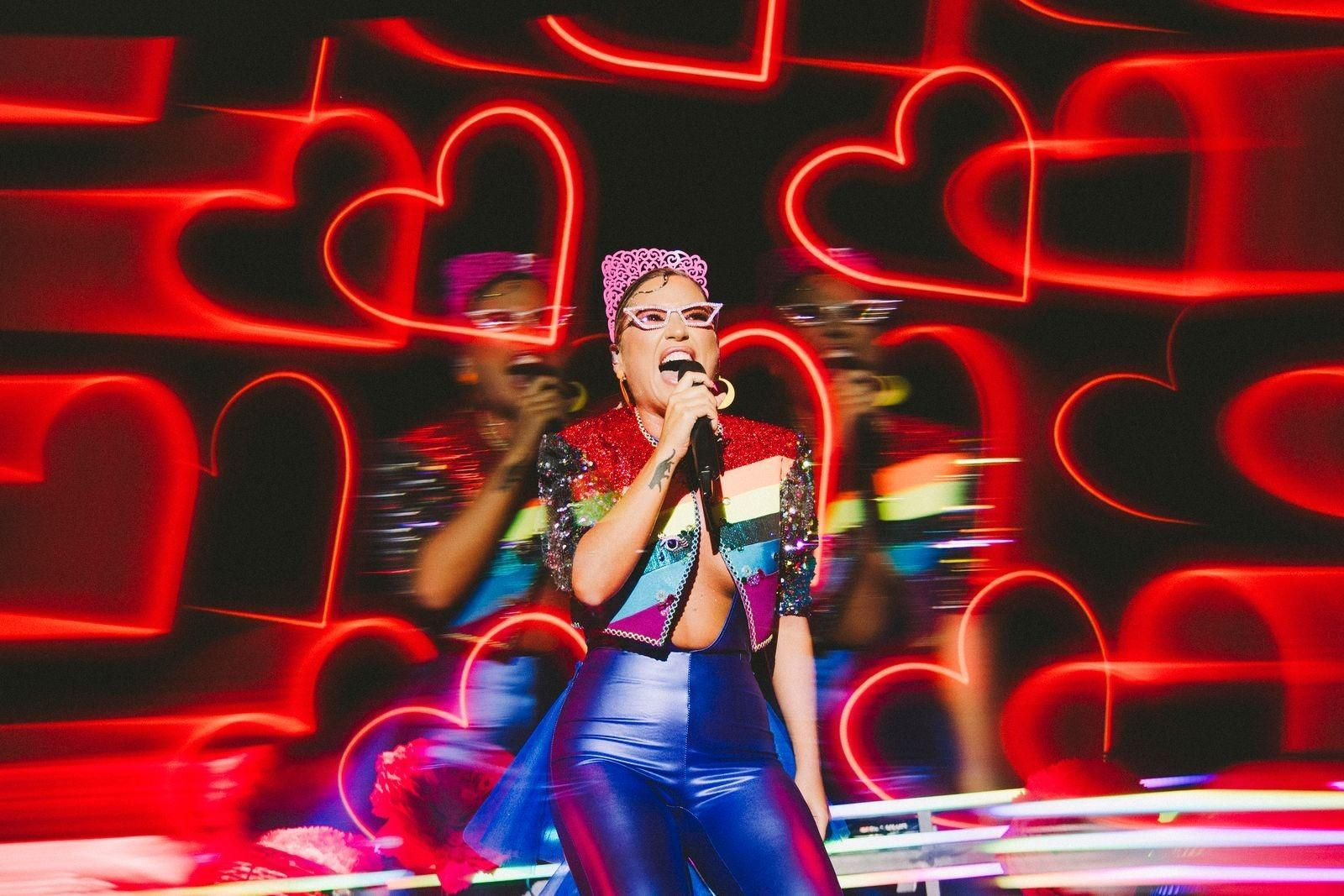 Laura Gallego, durante su actuación en Icónica Santalucía Sevilla Fest Laura Gallego, durante su actuación en Icónica Santalucía Sevilla Fest