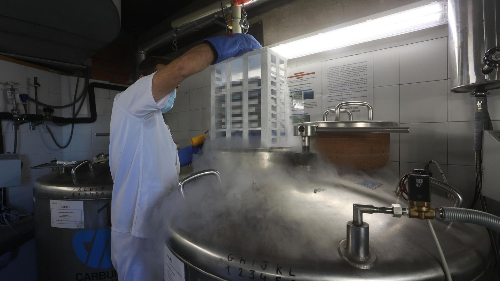 La unidad de terapias CART del Virgen del Rocío, referente en España.