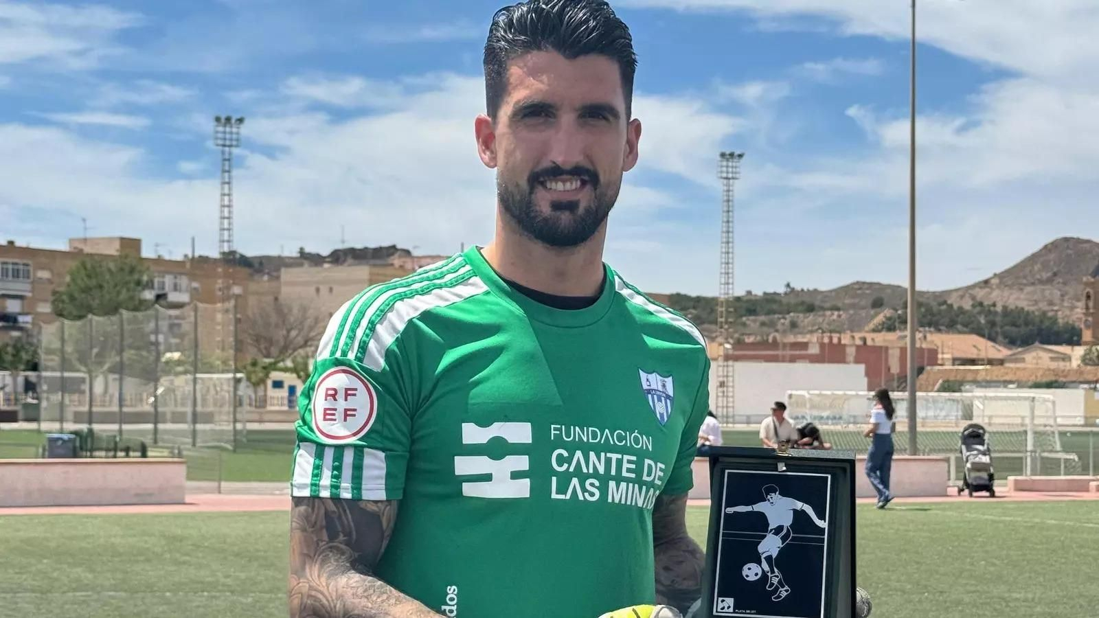 Ángel de la Calzada fue elegido mejor jugador de La Unión hace dos temporadas. Ángel de la Calzada fue elegido mejor jugador de La Unión hace dos temporadas.