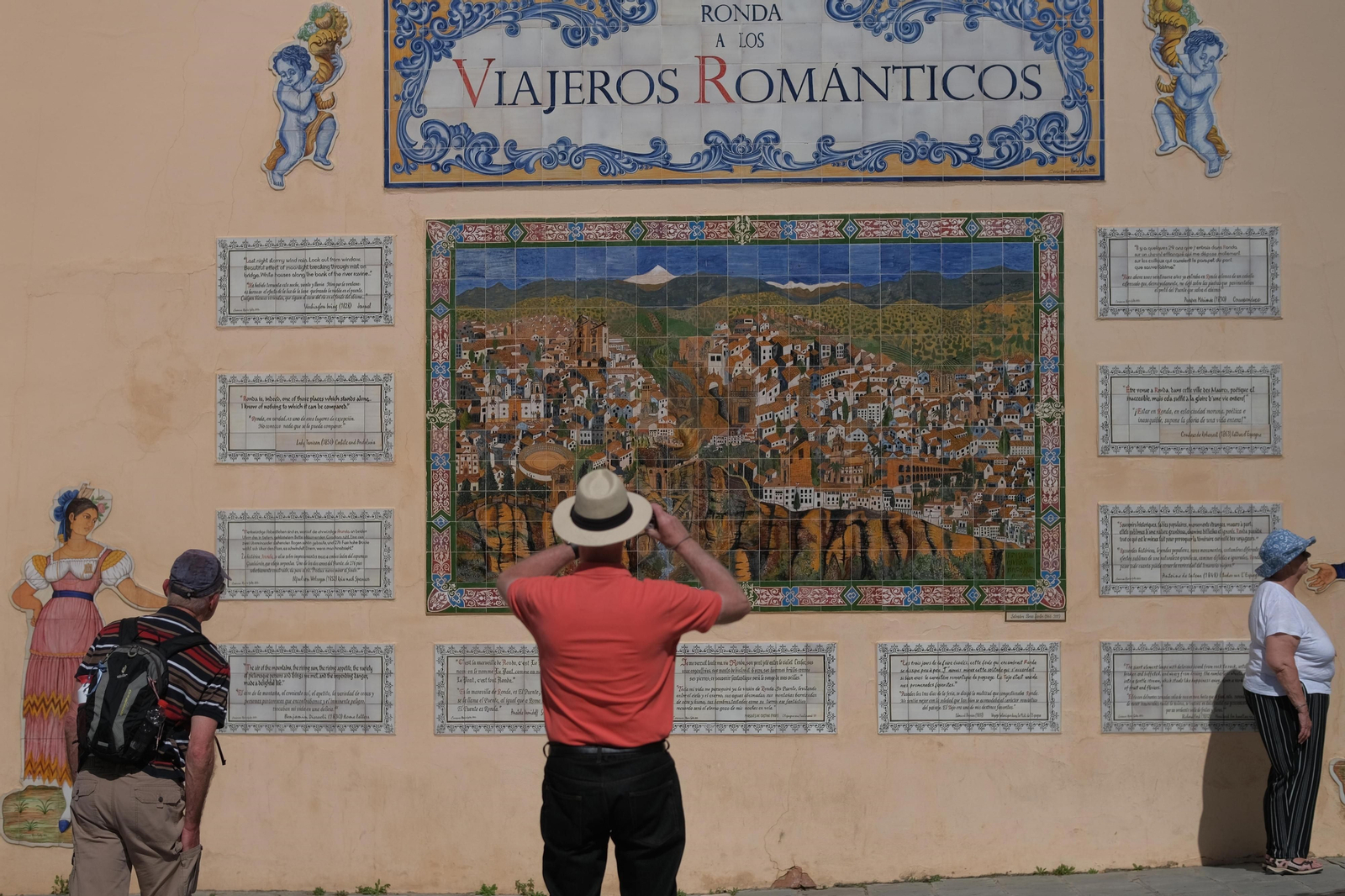 La llegada del terral a Málaga, en fotos