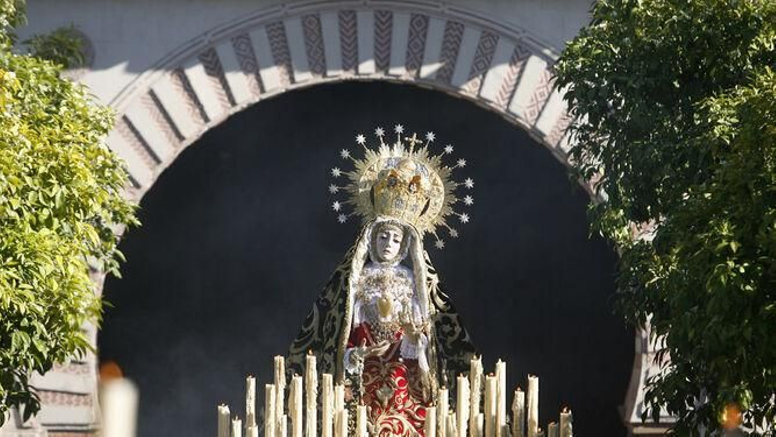 Paso de la Virgen de los Dolores.