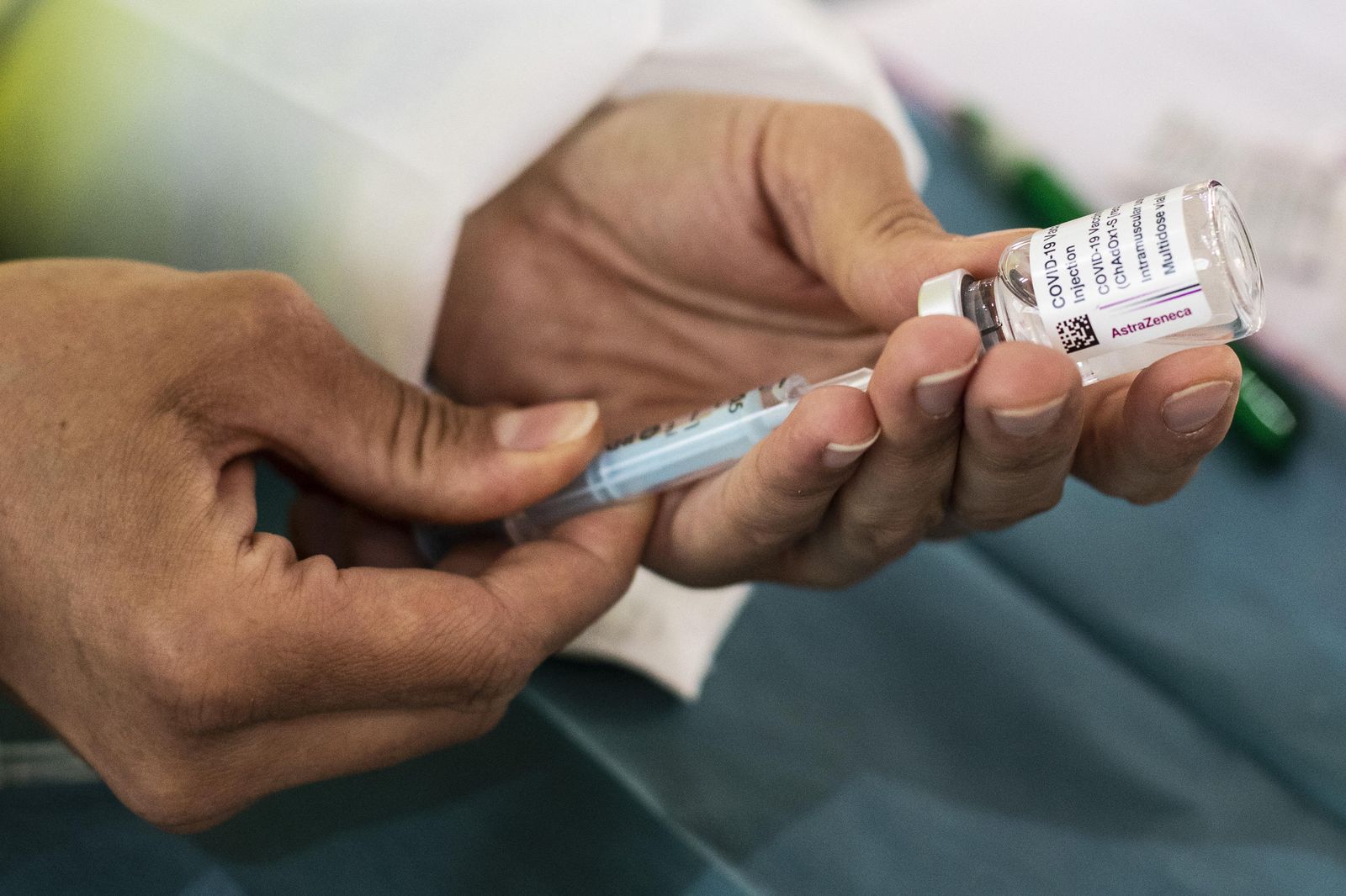 Vial de AstraZeneca en Fermasa