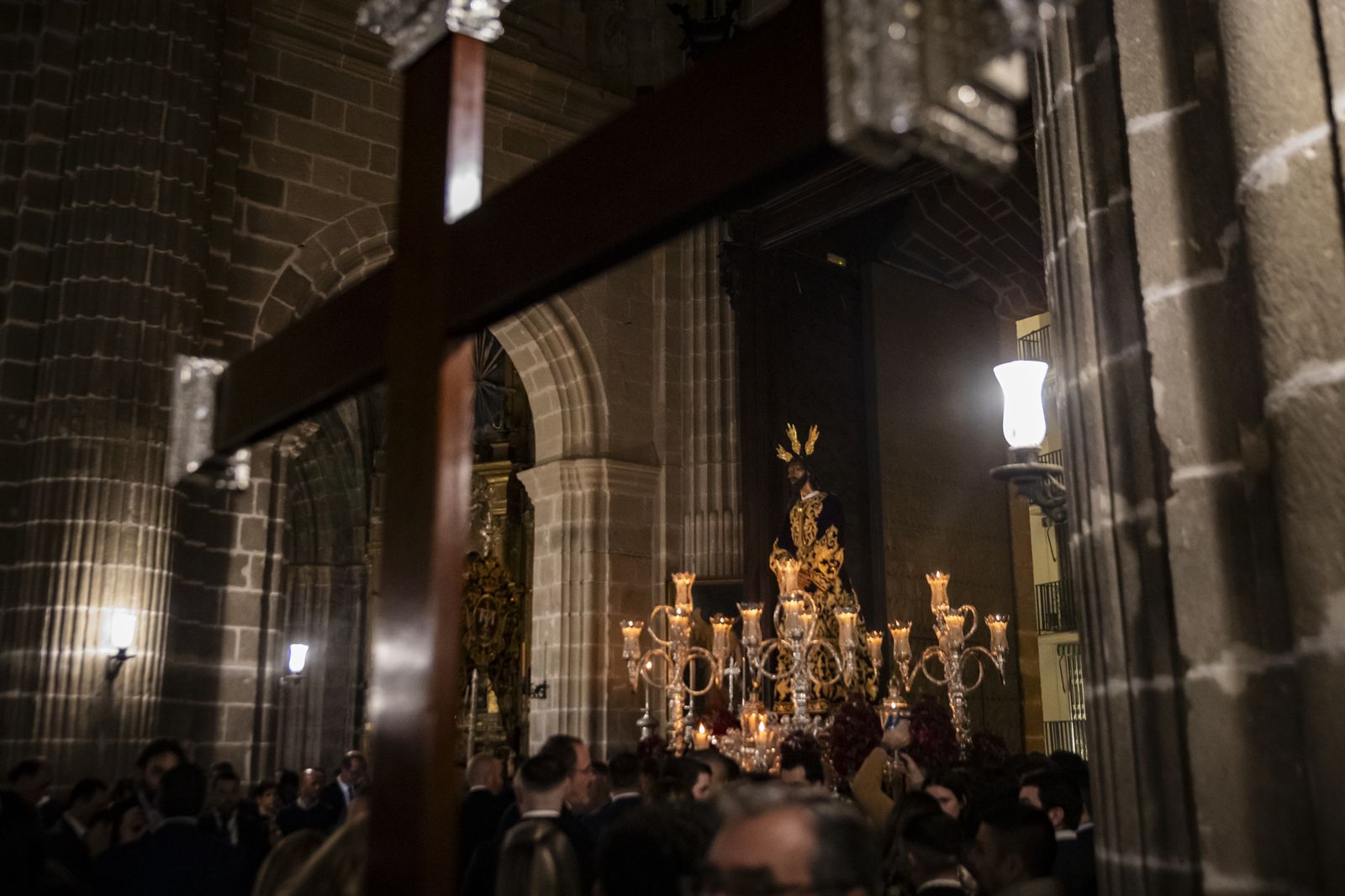 Vía-Crucis de las Hermandades con el Señor de la Sentencia