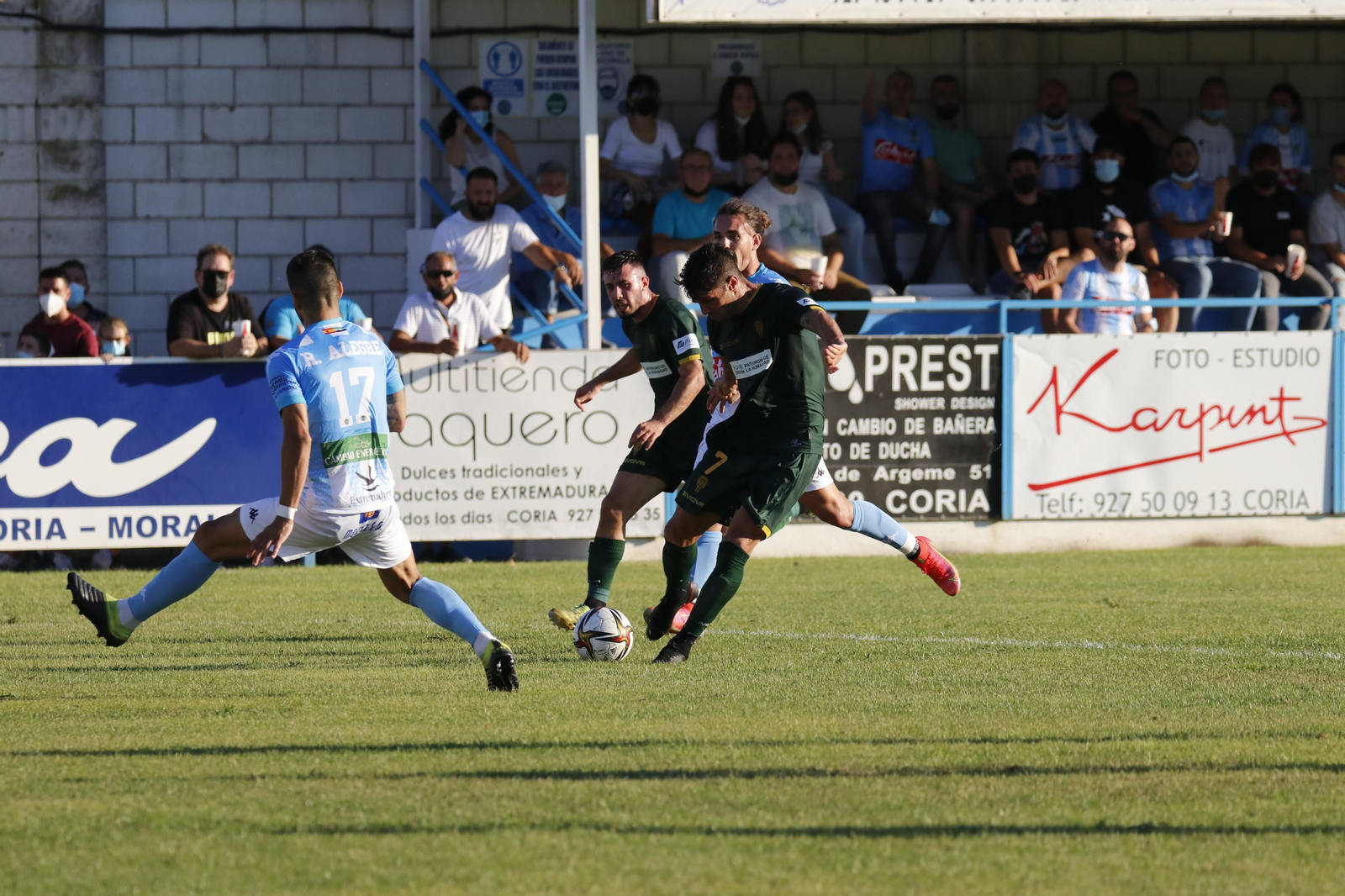 La victoria del Córdoba CF ante el CD Coria, en imágenes
