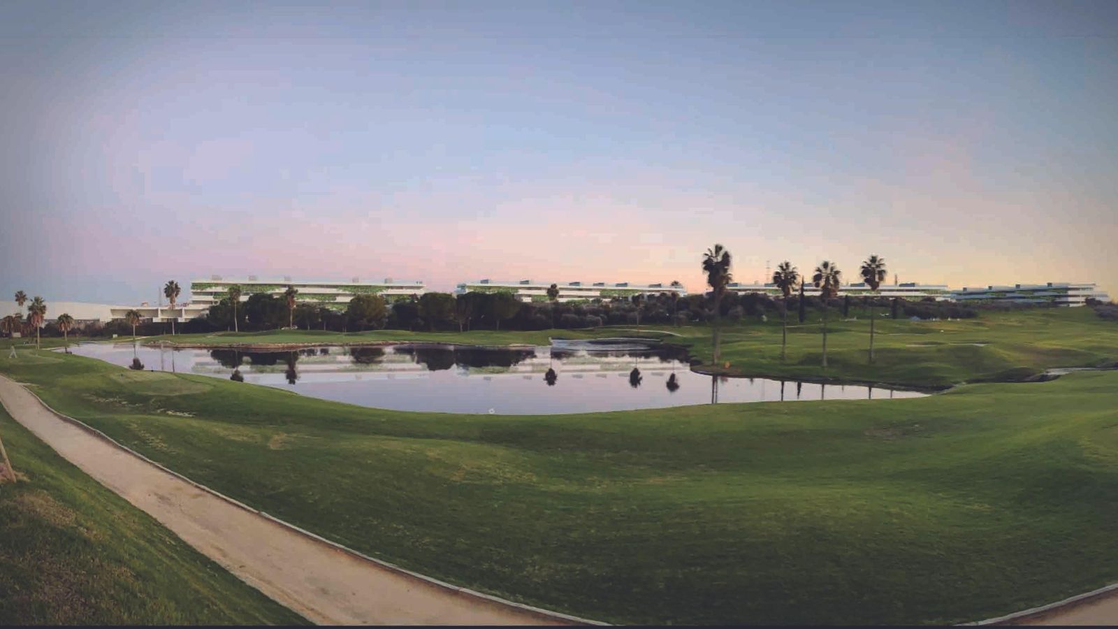 Los residentes del ecobarrio difrutarán de vistas al Club de Golf Zaudín