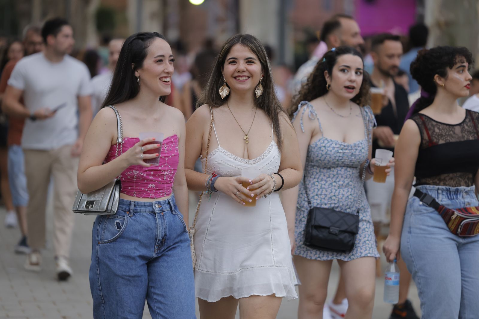 Búscate en las fotos del concierto de Bizarrap