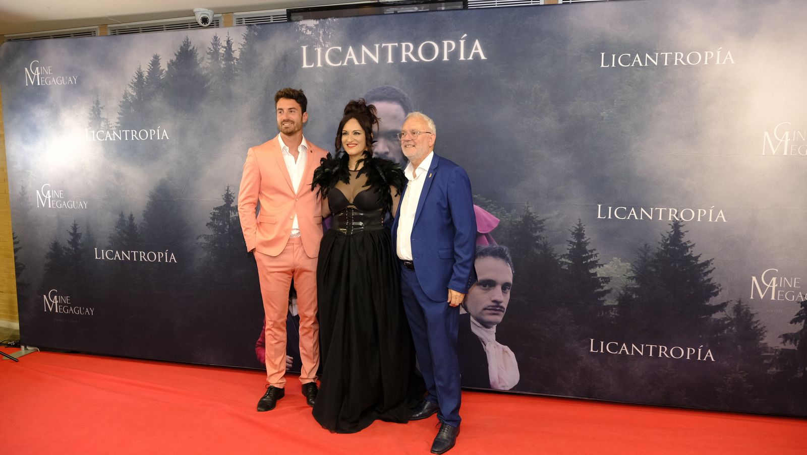 Imágenes del estreno en Almería de la película Licantropía