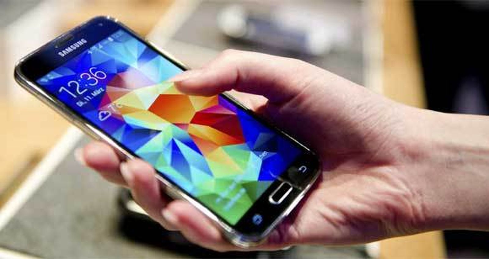 Movistar compite con las tiendas de móviles y vende el Galaxy S5 a 599 euros