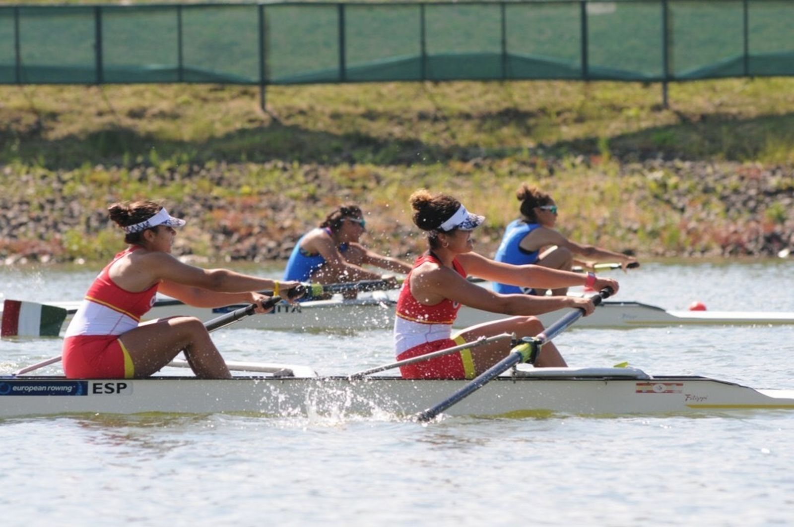 Valeria Palma y Carmen Ortiz, en una regata de los Europeos.