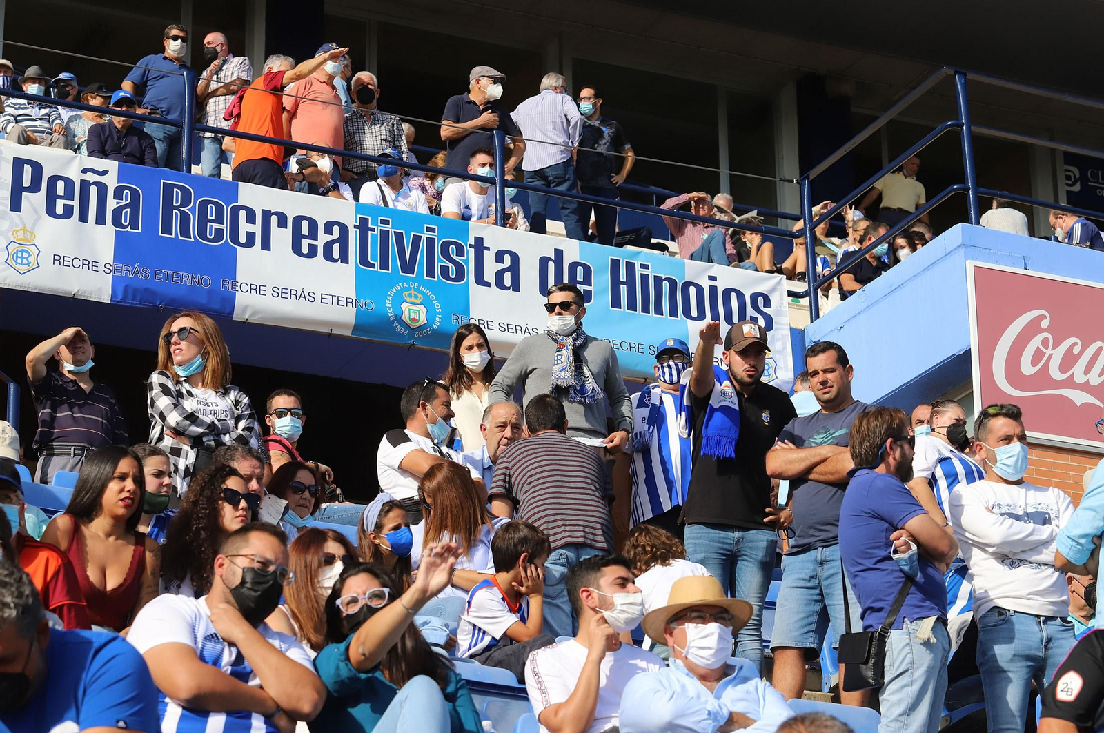 Imágenes de la mejor afición en el Recre-Gerena