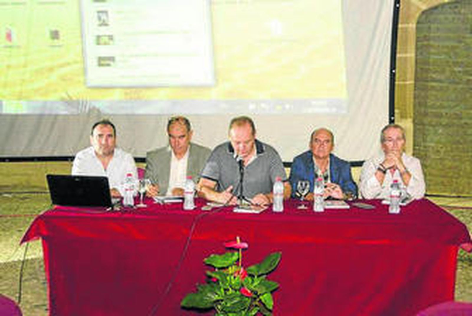 Acto de presentación del libro de Antonio Llaguno.