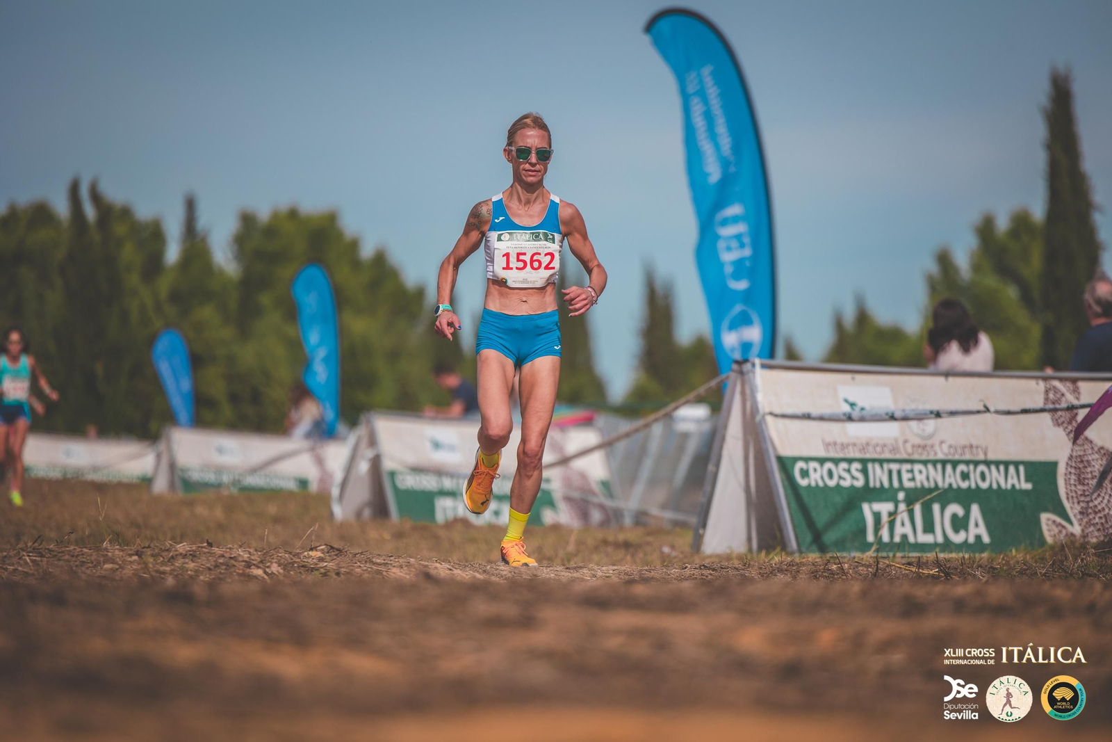 Búscate en las fotos del Cross de Itálica 2025 | 1