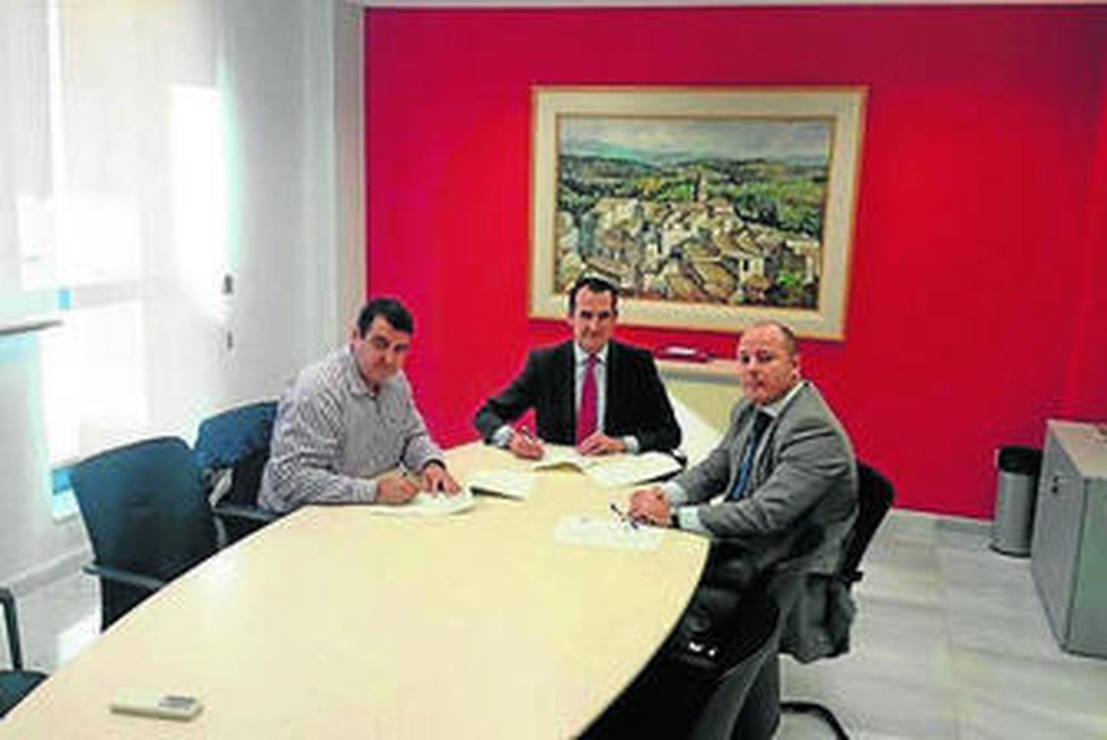 Andrés Góngora (Coag) con Jaime Lobo y Diego Matesanz (Banco Popular).