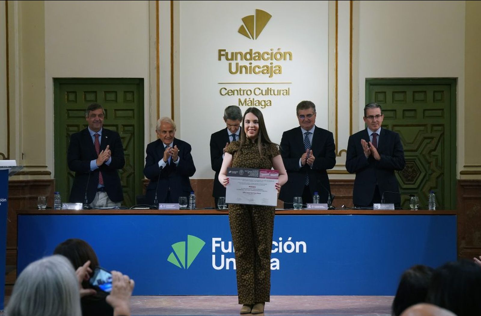 Celia Martínez recoge el Premio Andaluz a la Mejor Trayectoria Académica Universitaria.
