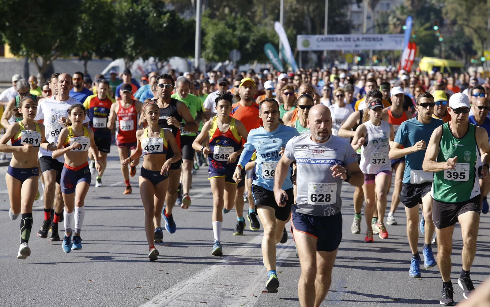 Un millar de personas han participado esta mañana en la Carrera de la Prensa