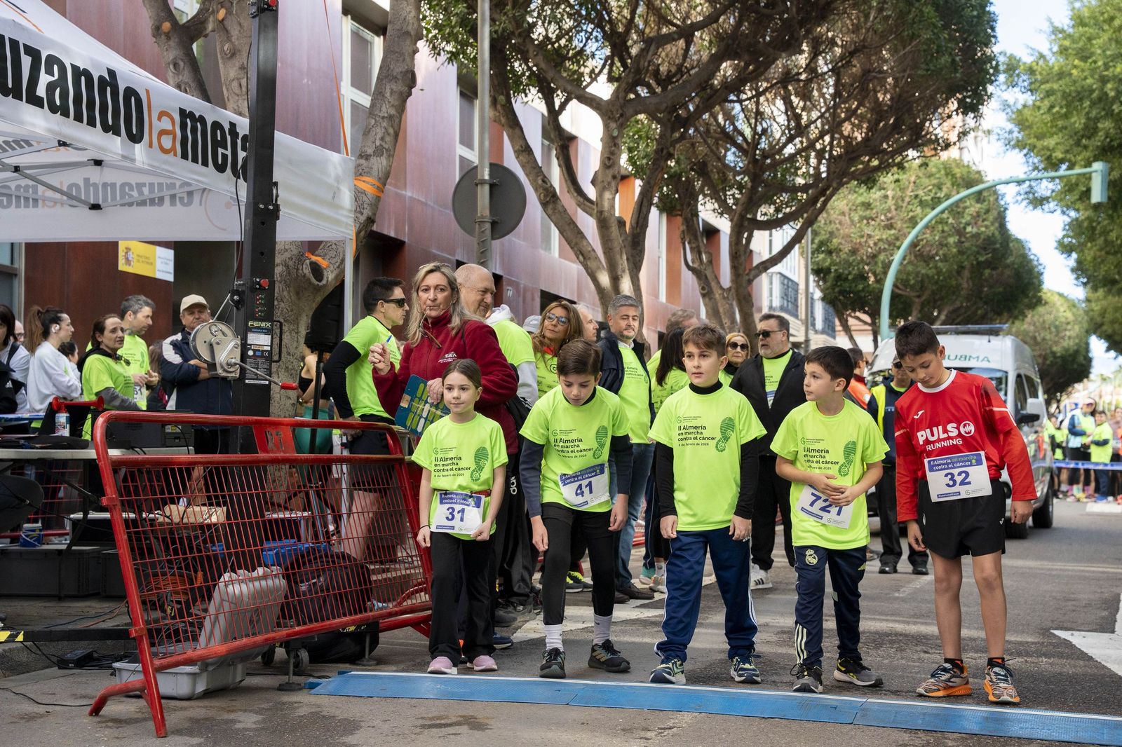 Almería corre unida contra el cáncer en una jornada solidaria