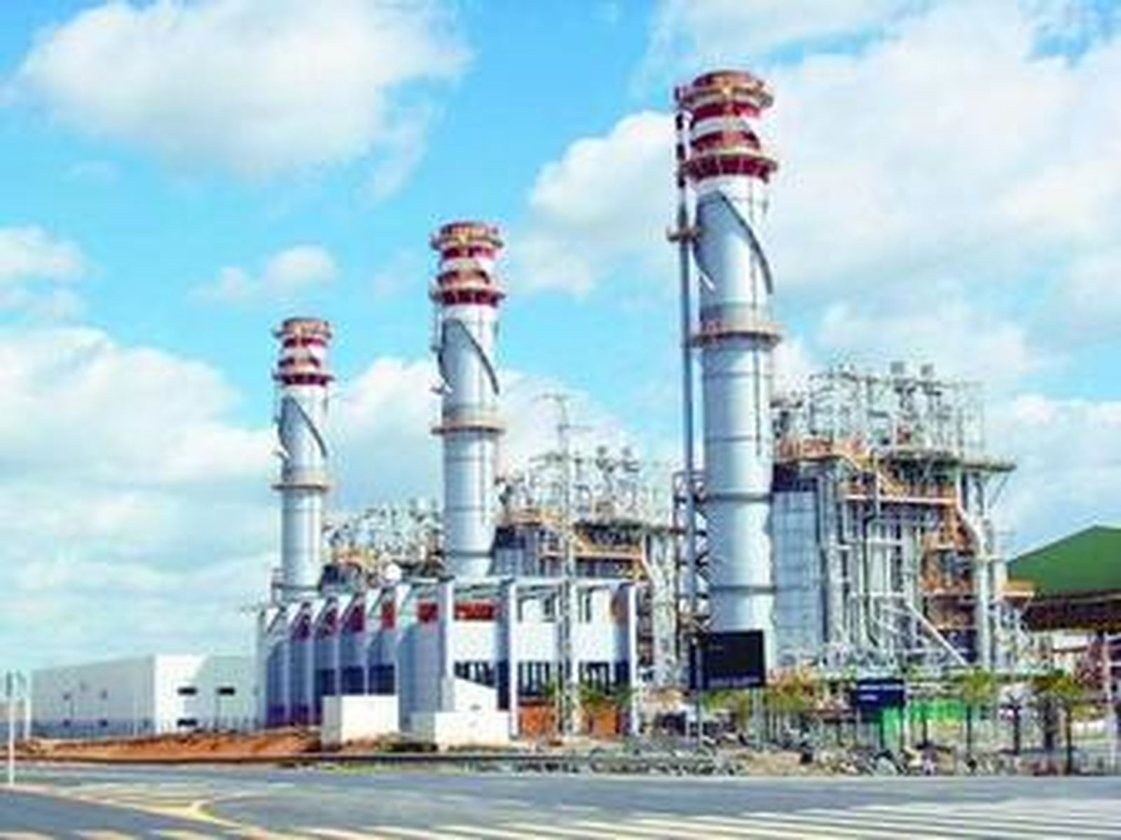 La central de Unión Fenosa en Huelva es, junto a la cartera de clientes de Gas Natural, el mayor activo de la futura 'Fenogas' en Andalucía.