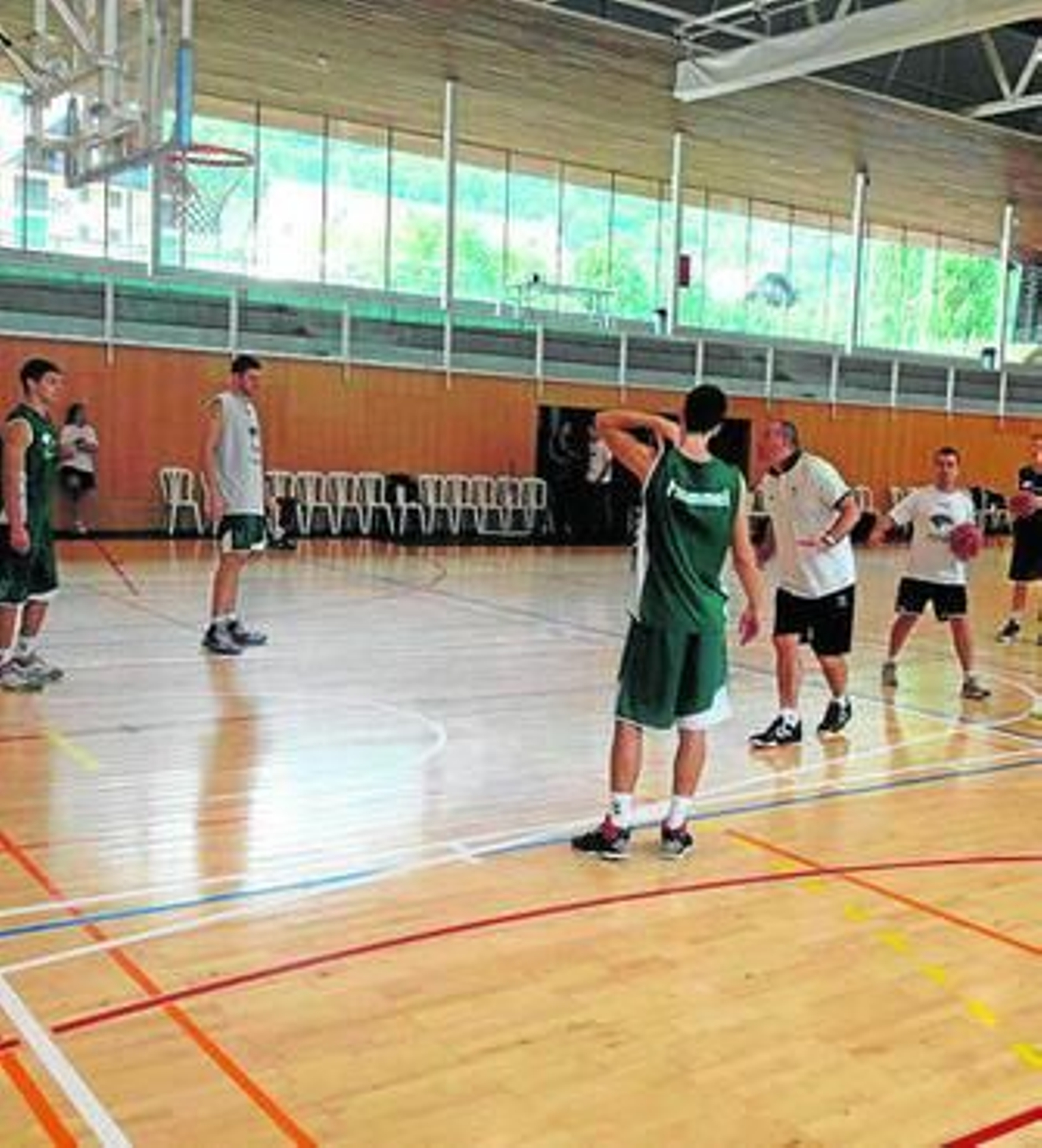 Unicaja entrena en Viella la temporada pasada