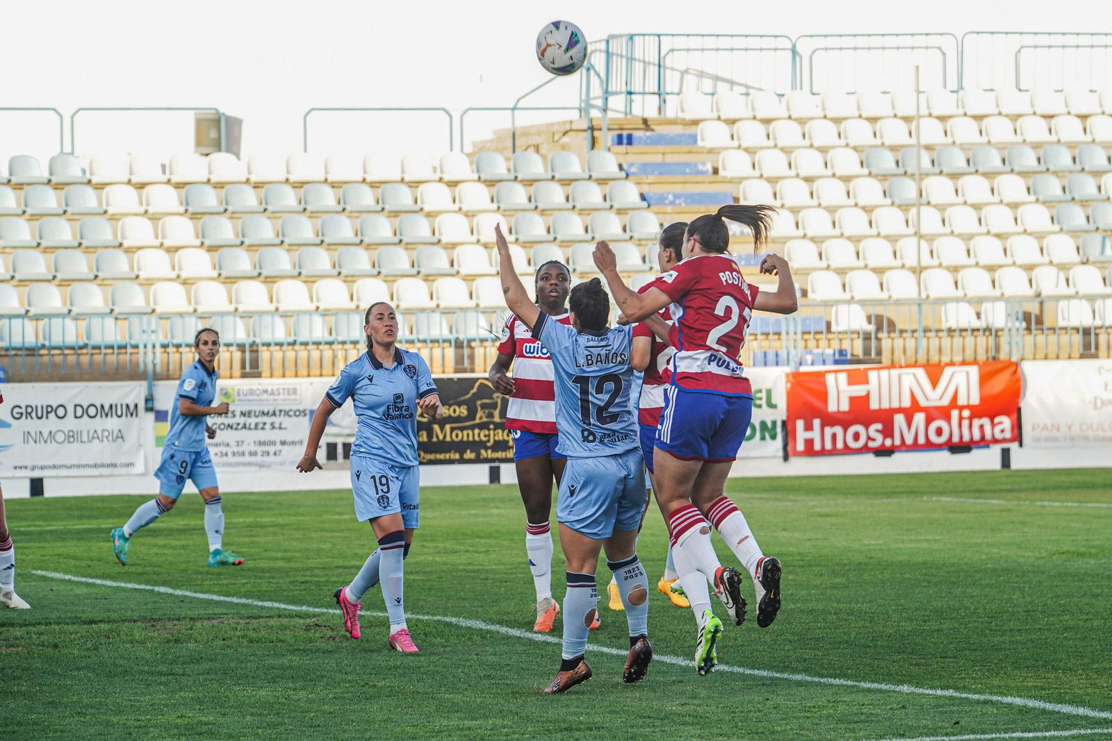 Las mejores imágenes del Granada CF - Levante UD en Motril