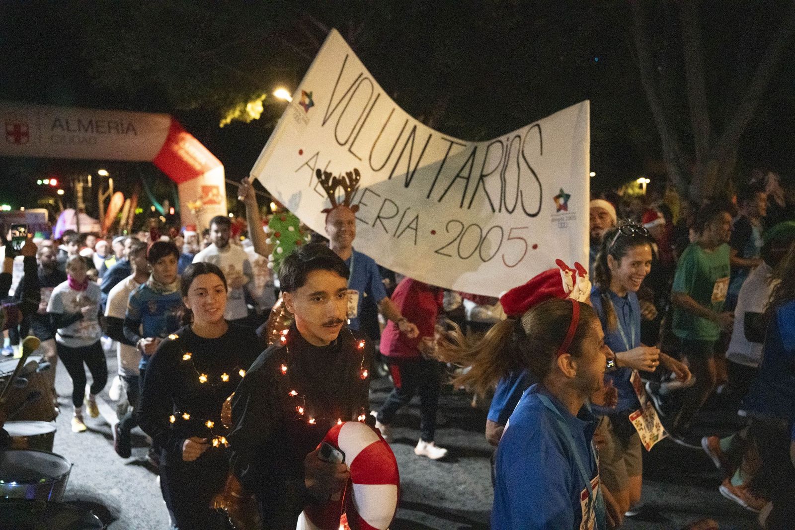 Almería corre y celebra su memoria olímpica en una San Silvestre de récord