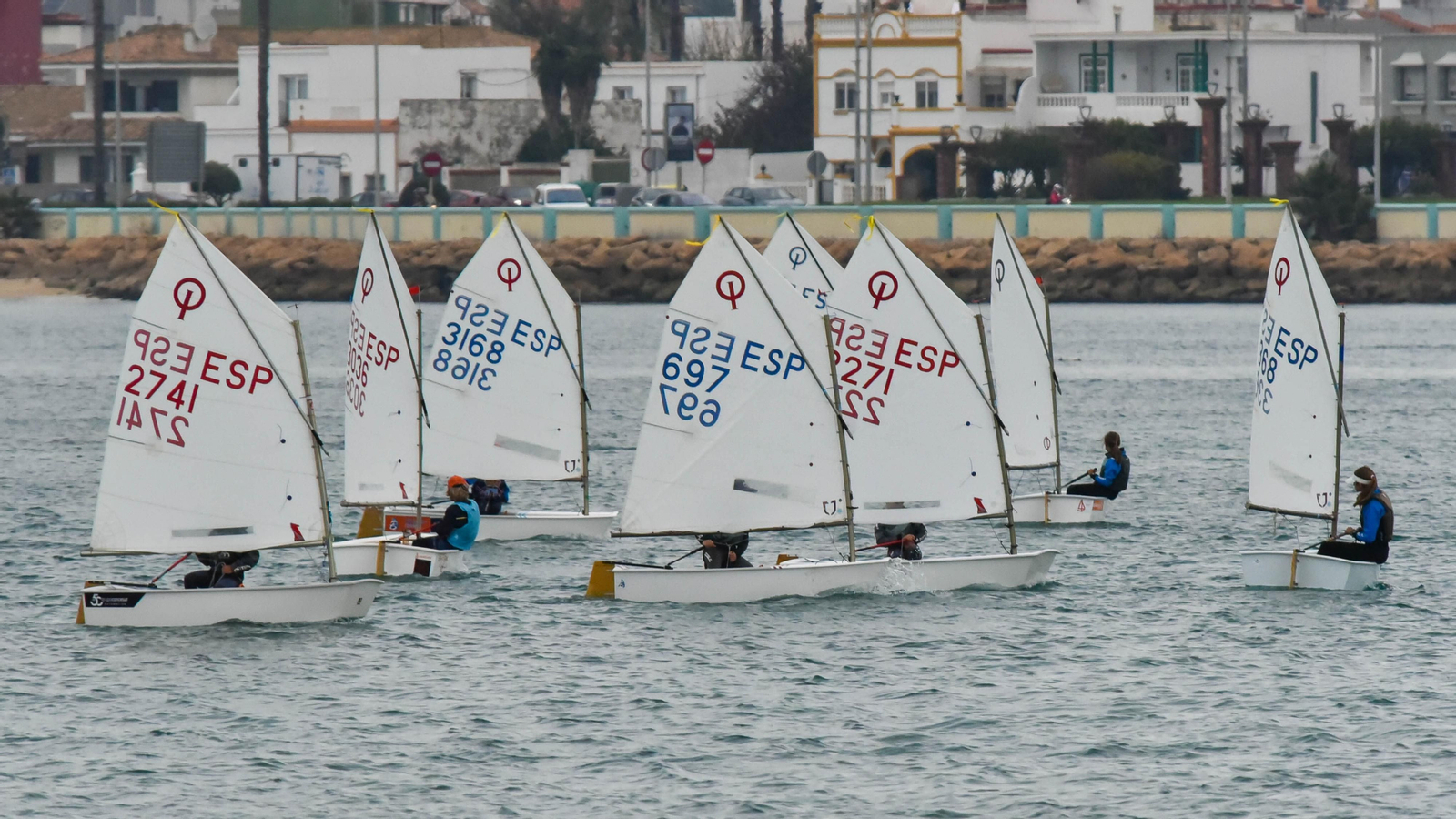 Las fotos de la primera jornada de la Copa de Andalucía de Óptimist en La Línea