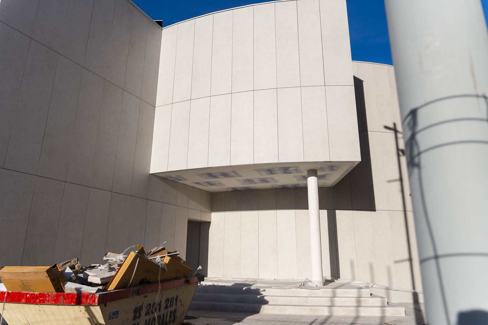 Fotogalería de las obras del Preventorio: el jardín vertical, protagonista de la rehabilitación