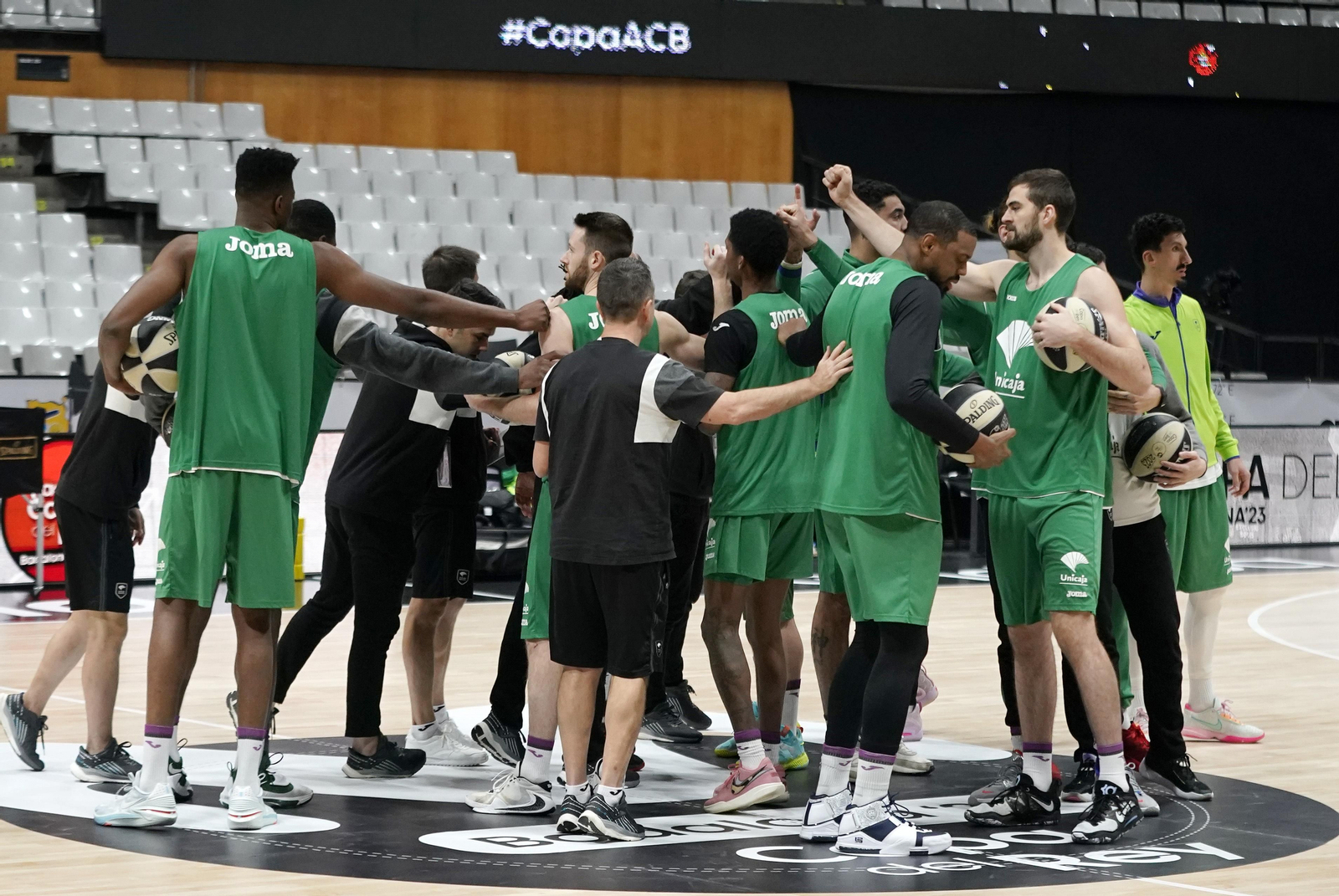 El Unicaja prepara la semifinal ante el Madrid en el Palau Olímpic