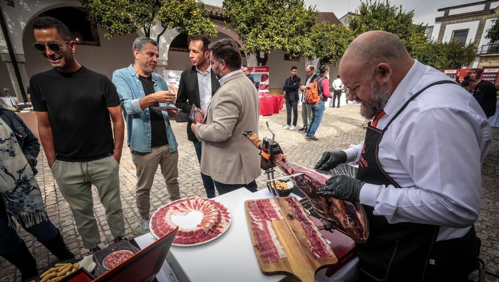 Imágenes del evento gastronómico Sabores de Galicia en Bodegas Fundador