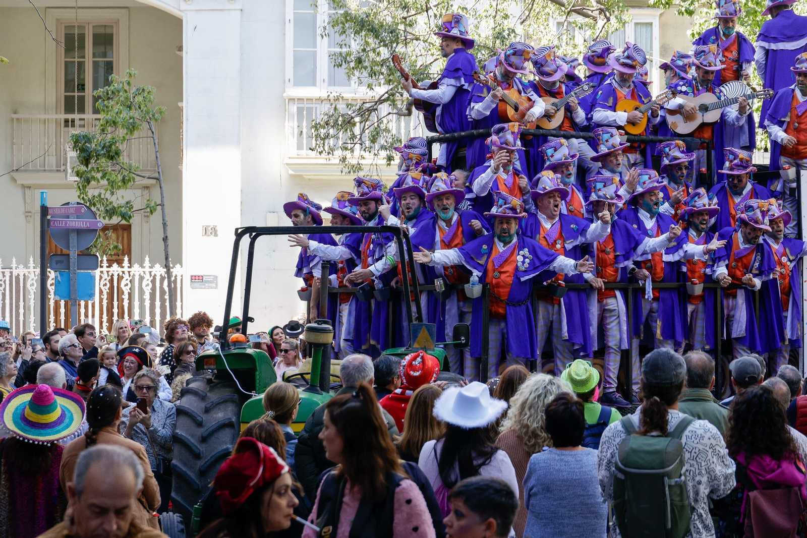 Las mejores imágenes del Domingo de Piñata del Carnaval de Cádiz 2024