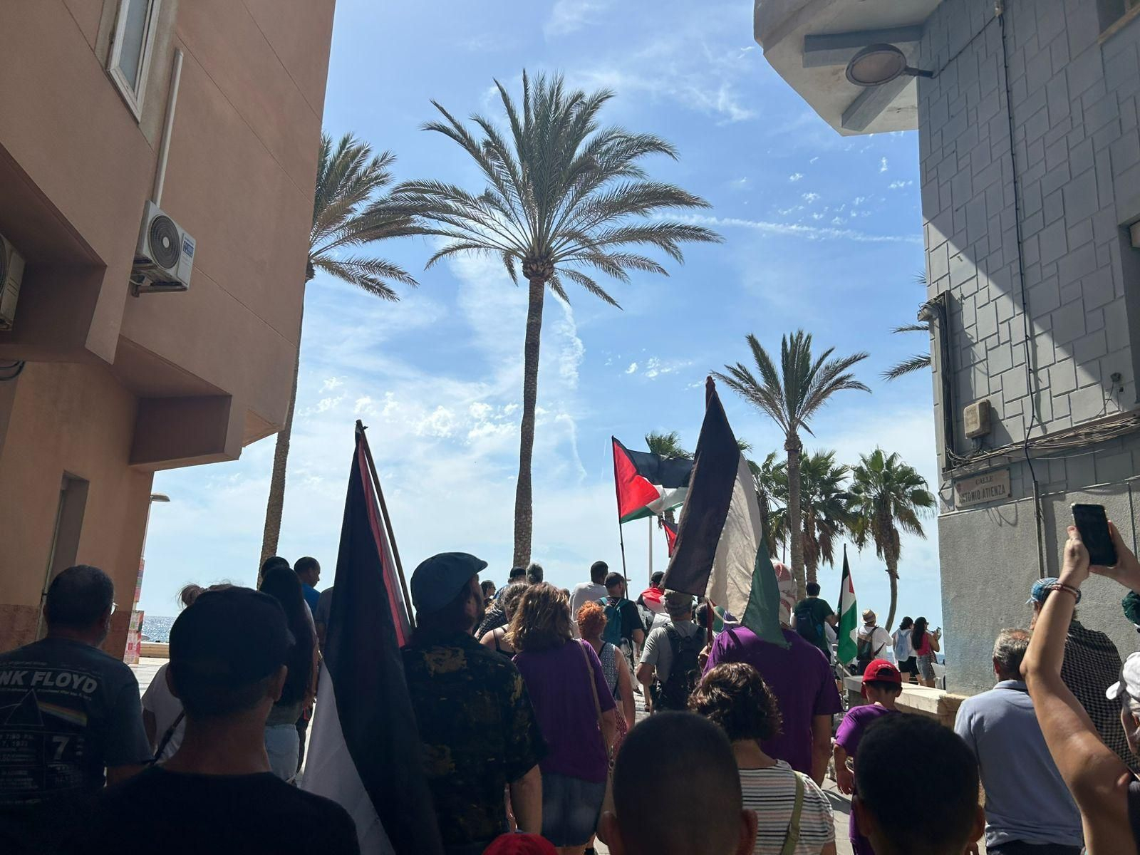 La manifestación de Almería y sus barrios contra el genocidio en Palestina, en imágenes
