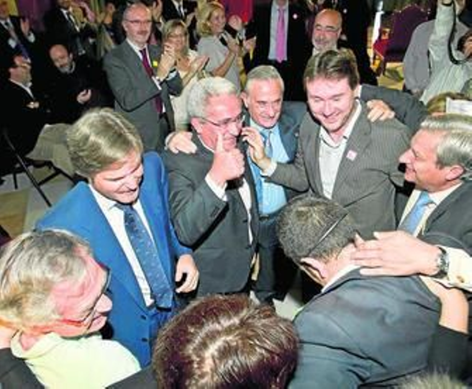 El alcalde de Burgos y su equipo celebran el pase a la final el paso mes de septiembre.
