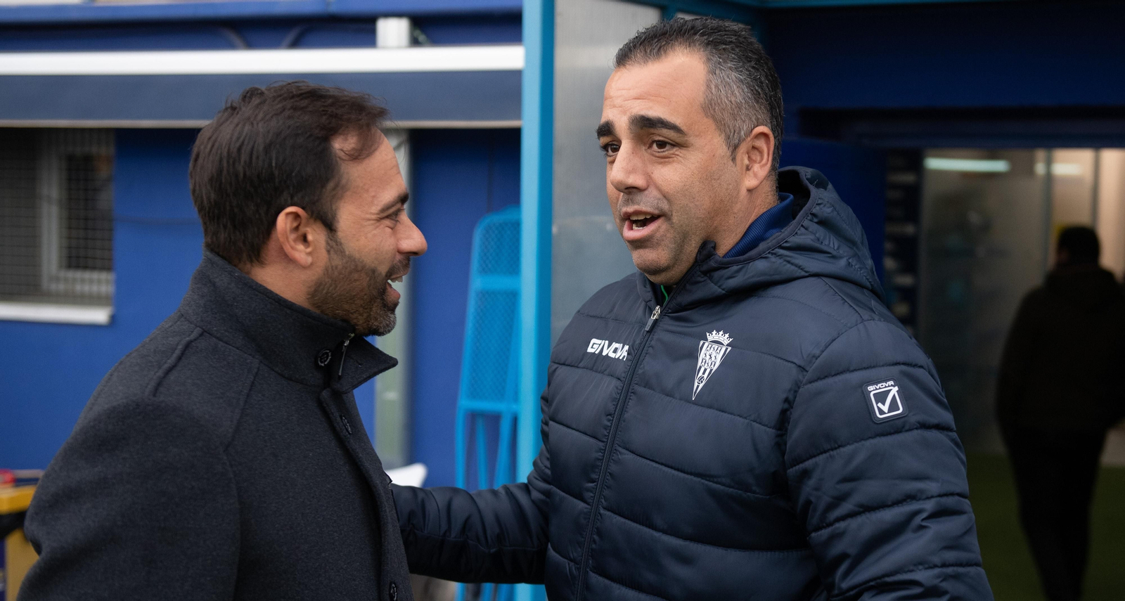 Germán Crespo saluda a Fran Fernández antes del duelo en Alcorcón. Germán Crespo saluda a Fran Fernández antes del duelo en Alcorcón.