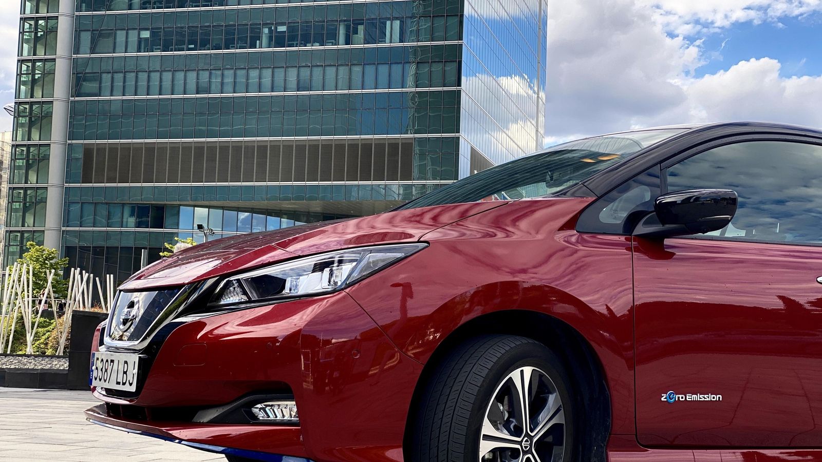 Tanto en el Mundo como en España, el Nissan Leaf es el vehículo eléctrico más vendido.