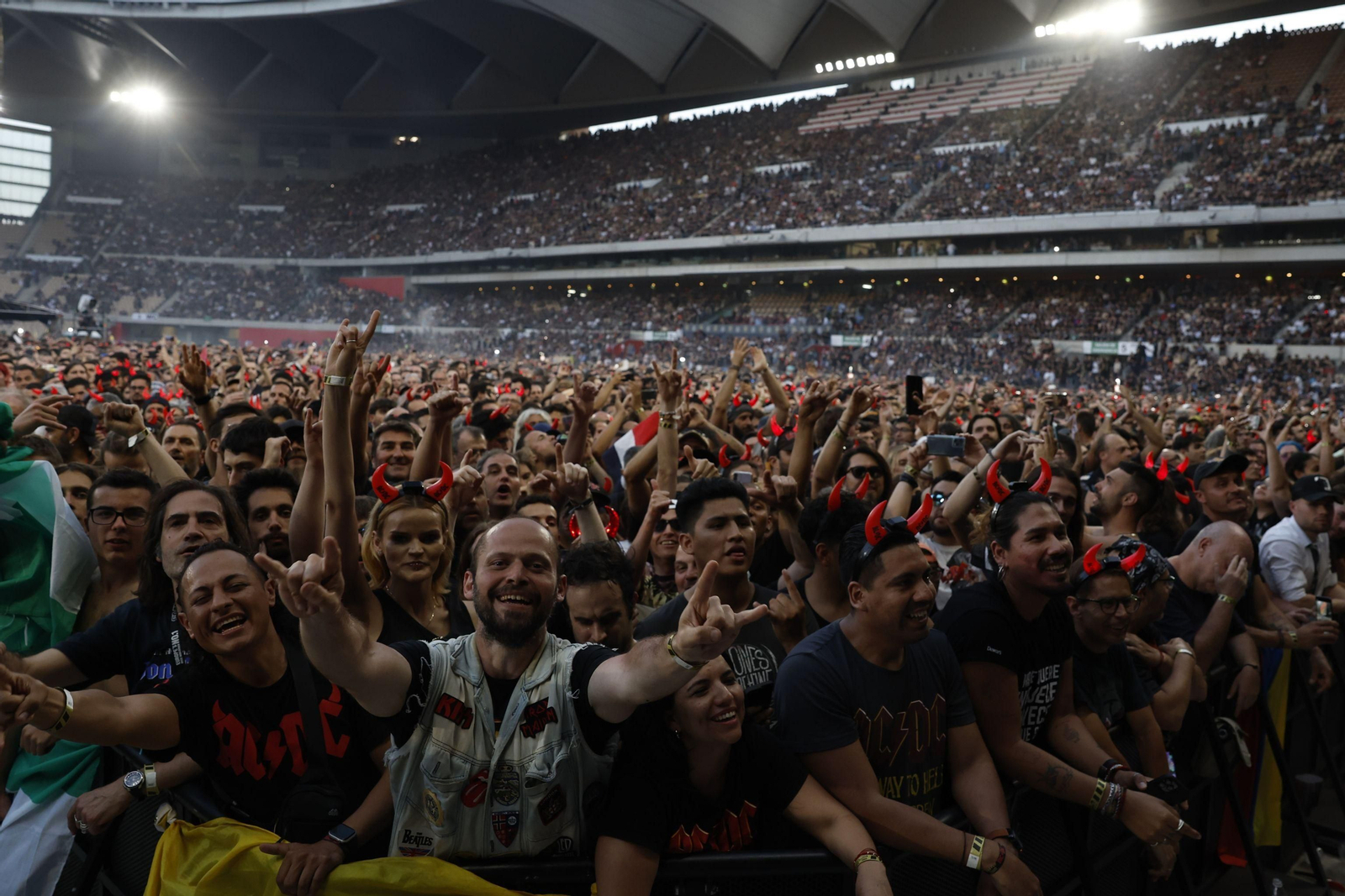 Las imágenes del primer concierto de AC/DC en Sevilla por su gira 'Power Up Tour 2024'