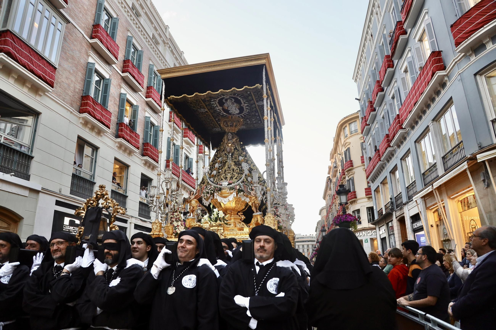 Las fotos de Dolores del Puente el Lunes Santo en Málaga