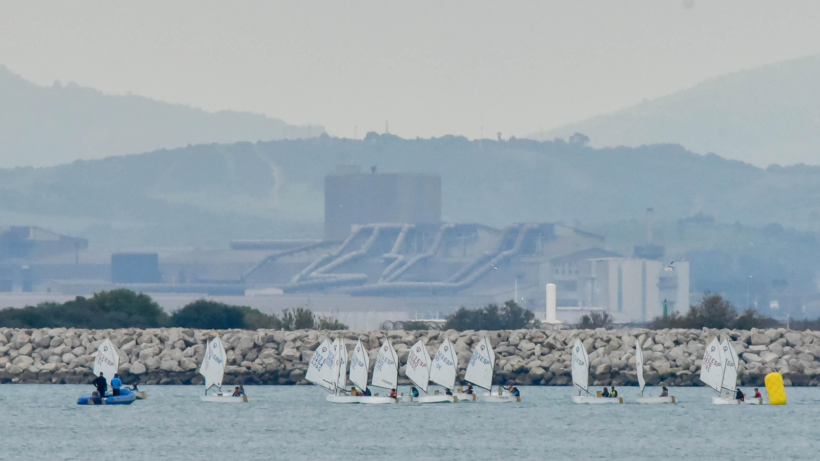 Las fotos de la primera jornada de la Copa de Andalucía de Óptimist en La Línea