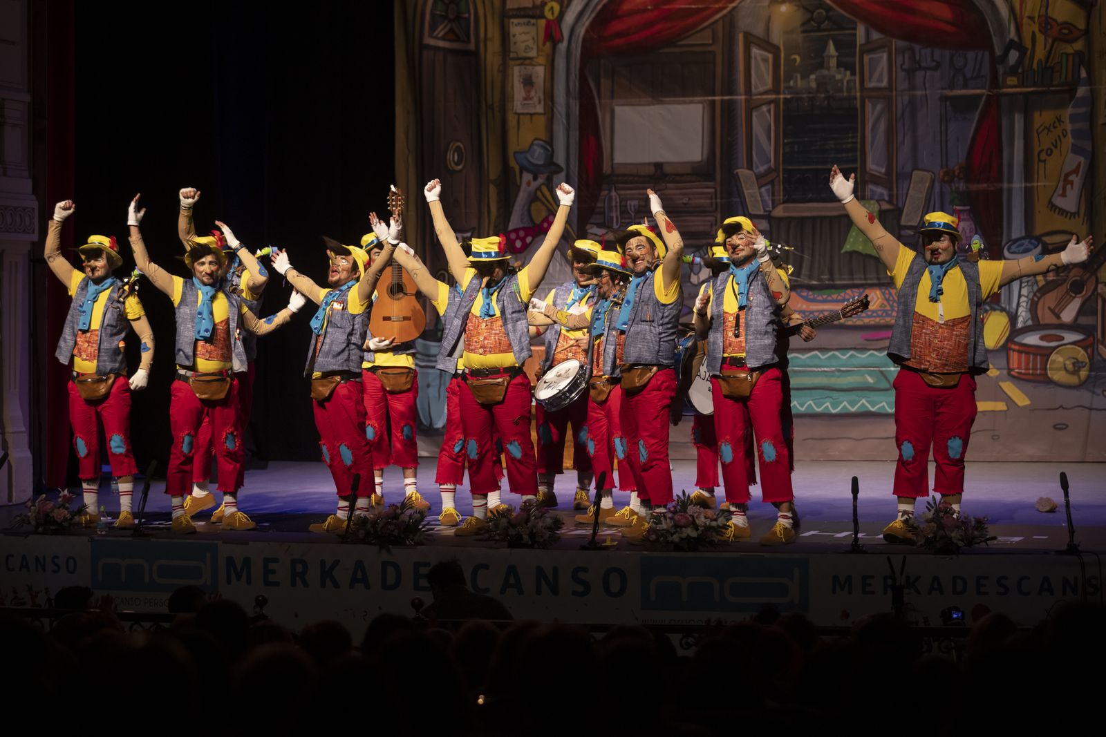 Imágenes de la actuación de la murga de Ayamonte "Los embusteros" en el Carnaval Colombino