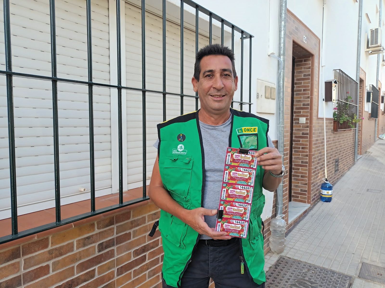 Diego Molina, el Gitanito, vendedor de la ONCE en Montellano.