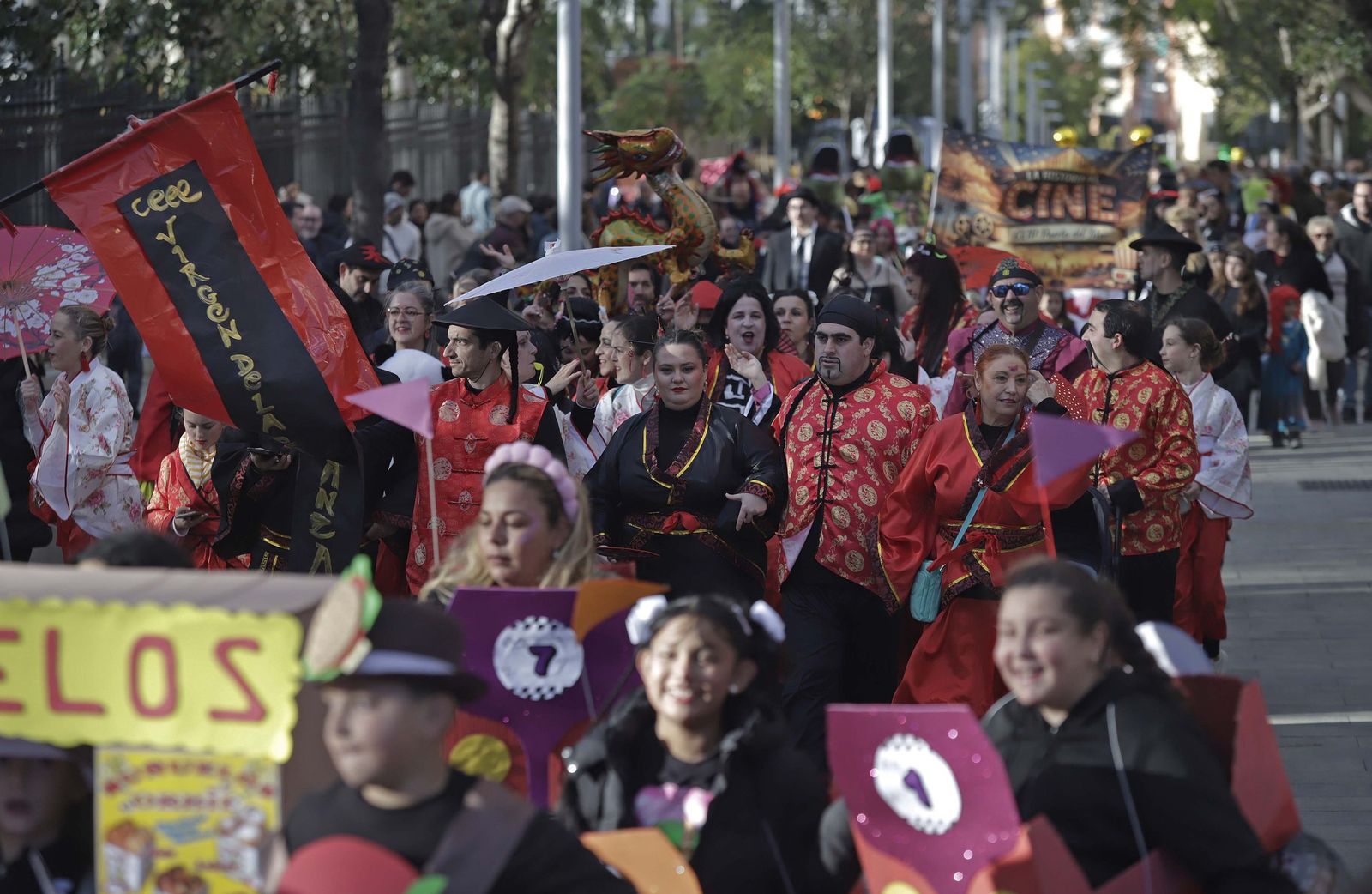 Fotos del III Pasacalles Escolar del Carnaval Especial en Algeciras