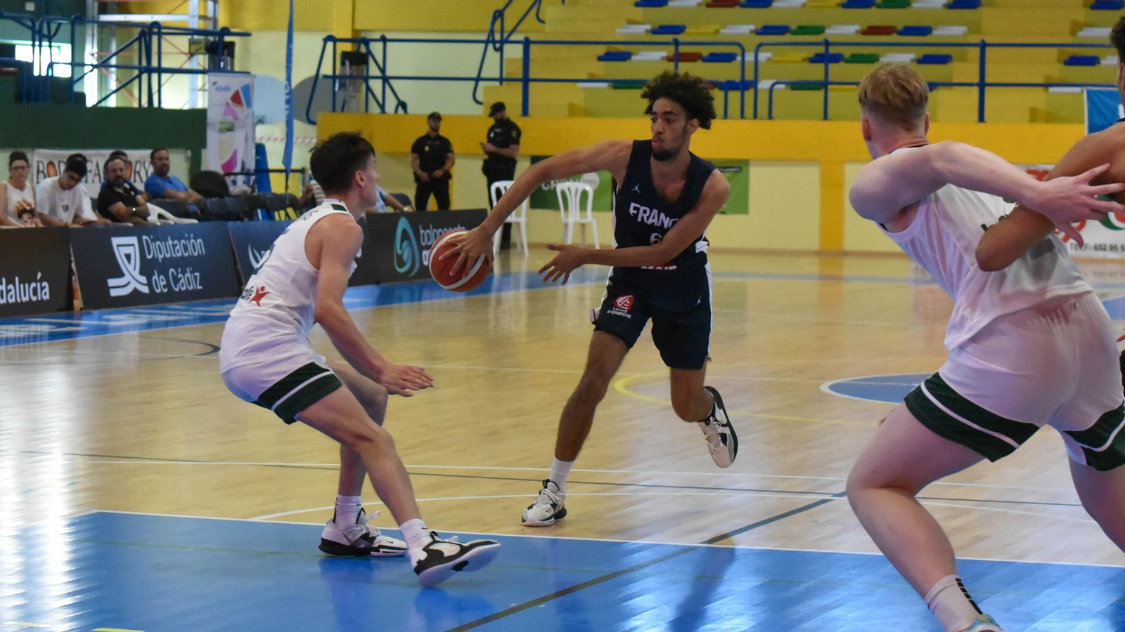 Las fotos de la primera jornada del Torneo Intenacional de Baloncesto U-20 de La Línea