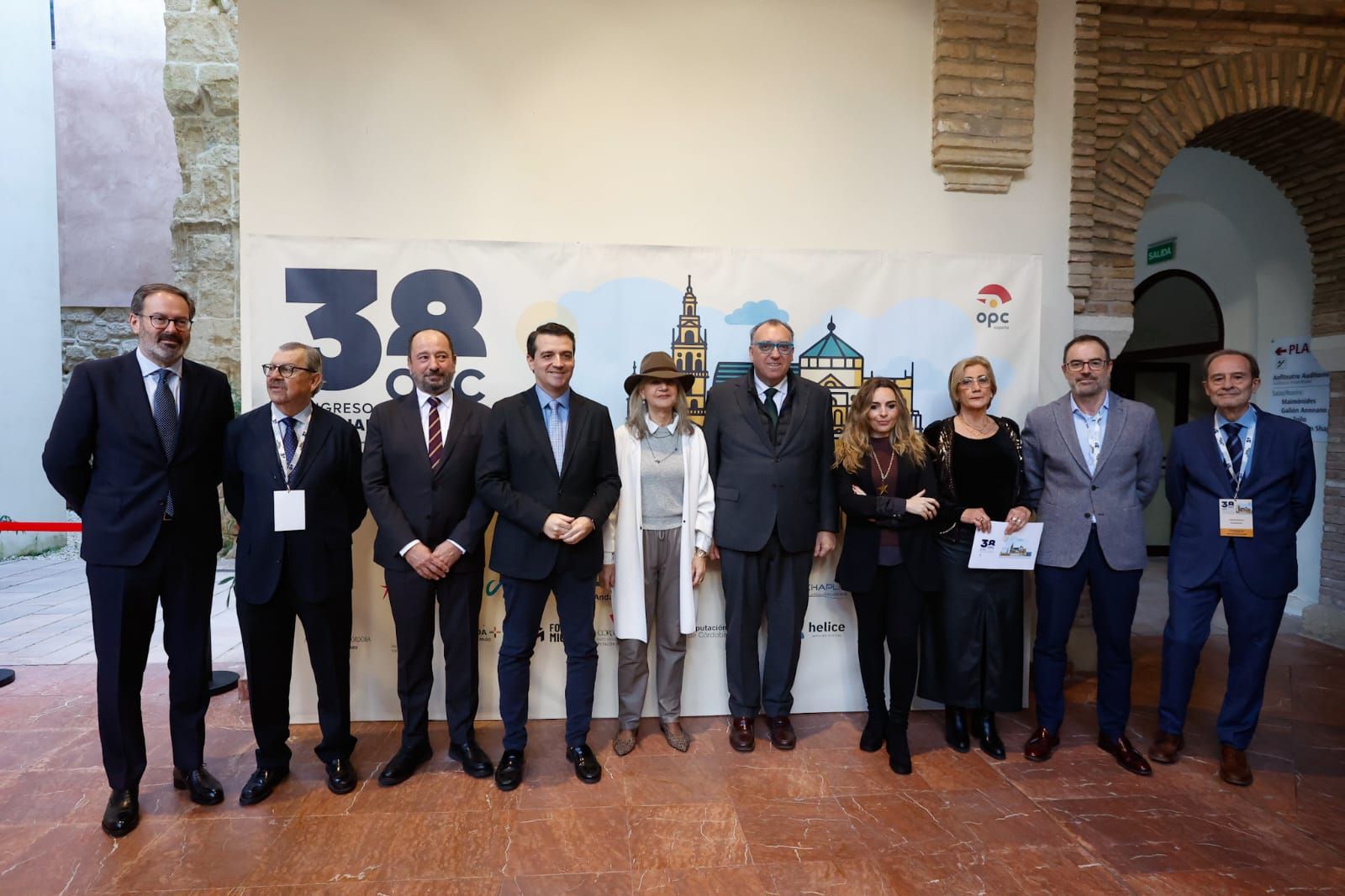 Representantes institucionales en la inauguración del congreso.