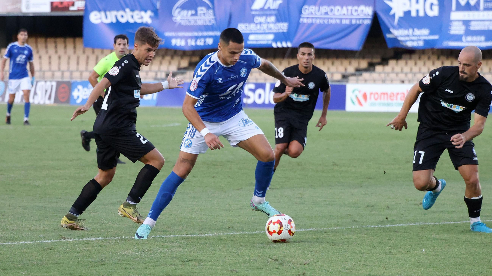 Imágenes del partido entre Xerez DFC y Juventud Torremolinos en Chapín