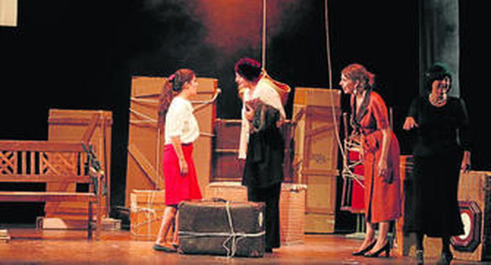 Escena de la obra 'Diez mujeres' que fue un éxito absoluto en el Apolo.