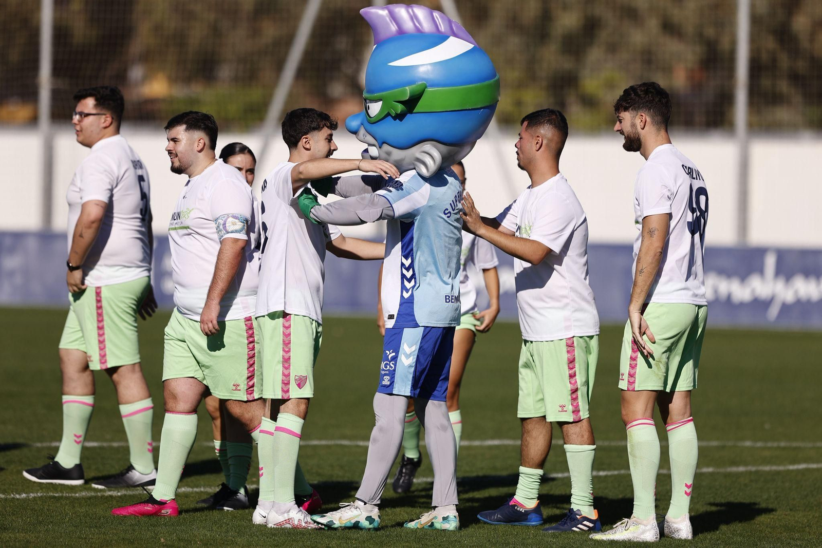 El Málaga CF Genuine se impone a la selección malagueña de influencers